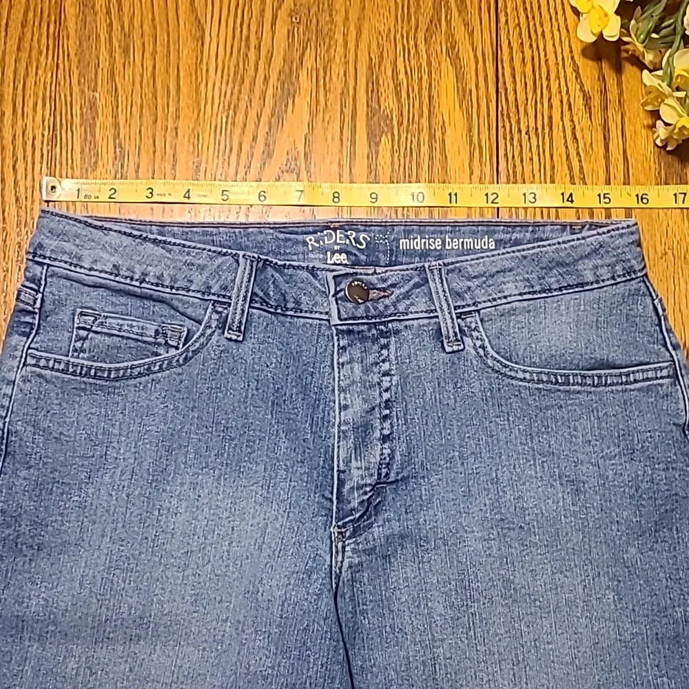 Lee Riders Midrise Denim Shorts - Ladies 10R - Picture 6 of 9